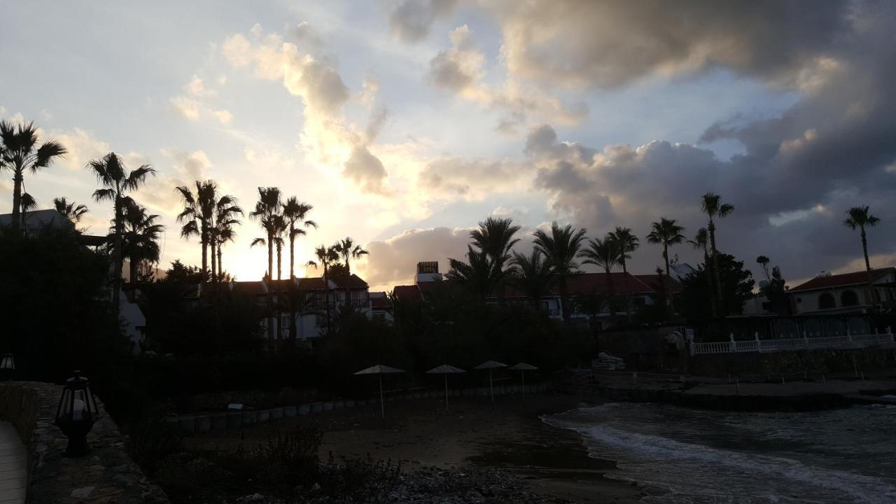 Topset Hotel Agios Georgios (Kyrenia) Exterior foto