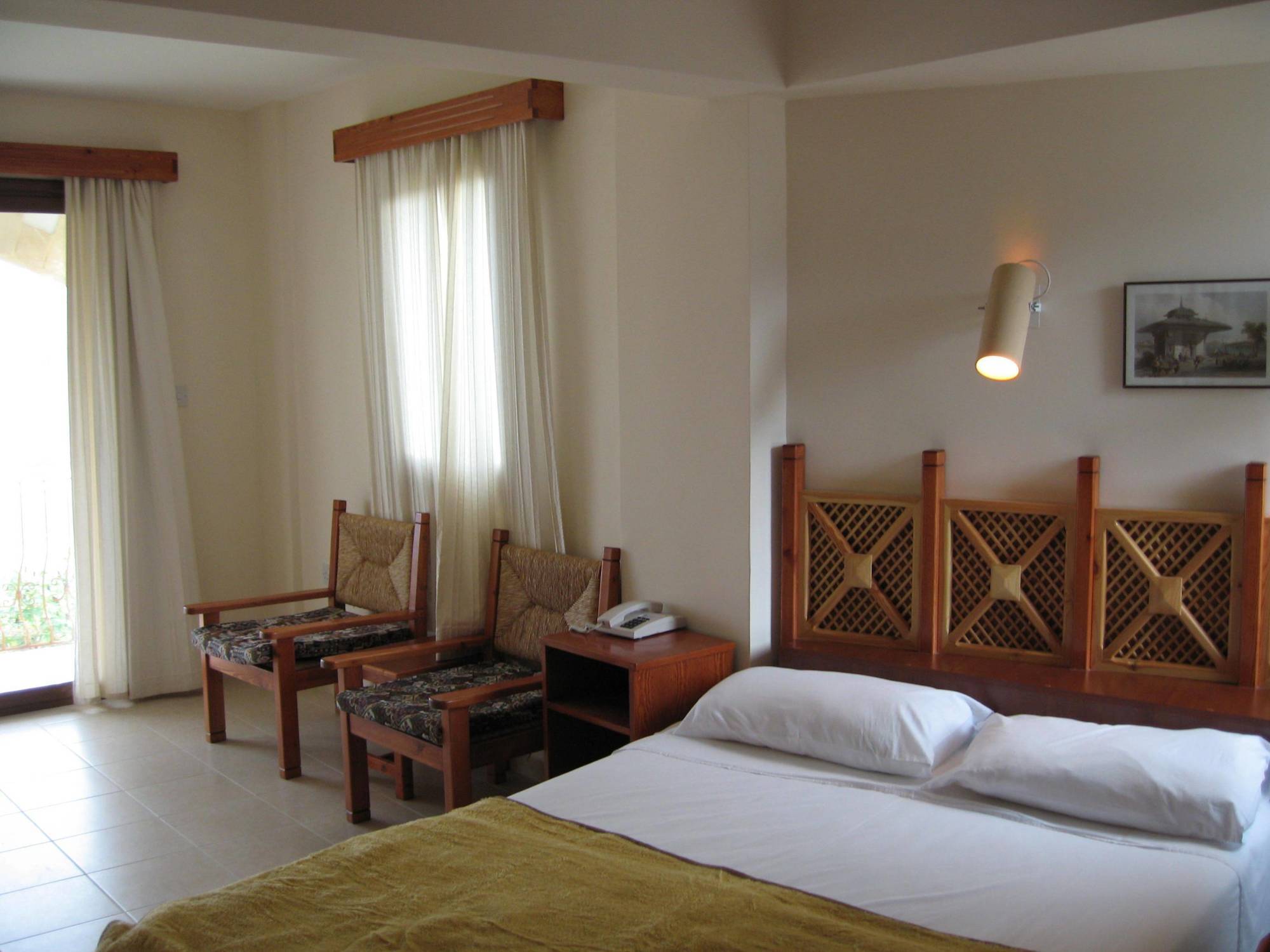 Topset Hotel Agios Georgios (Kyrenia) Quarto foto